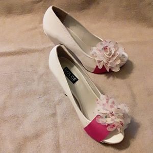 Dolce by mojo moxy heels